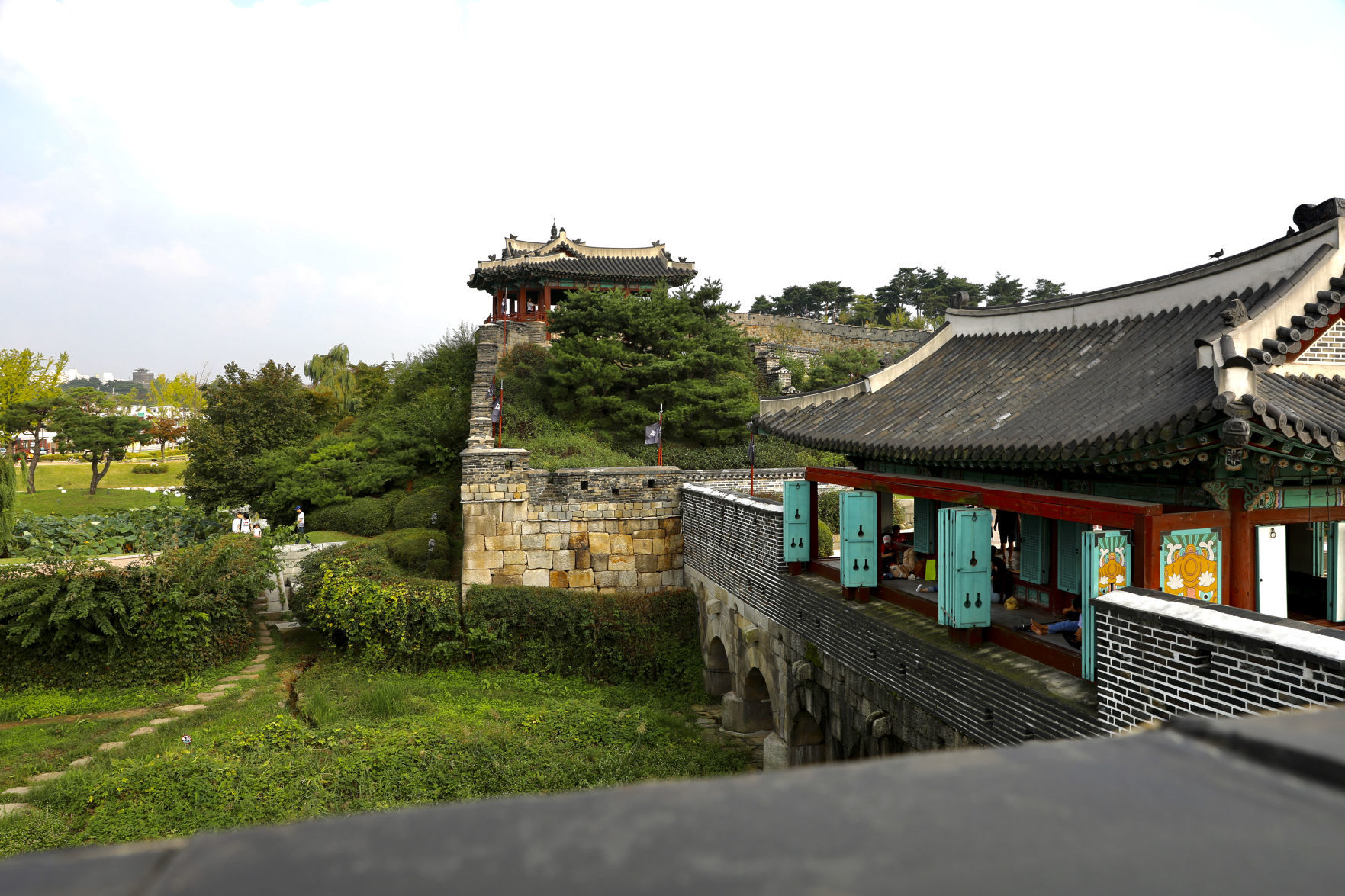 110419SouthKorea40YON.jpg